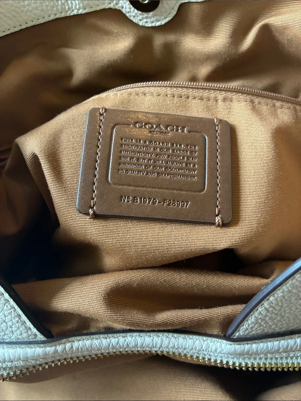 Coach Bags| Lexi Shoulder Bag| Cream Pebbled Leather with Gold Hardware